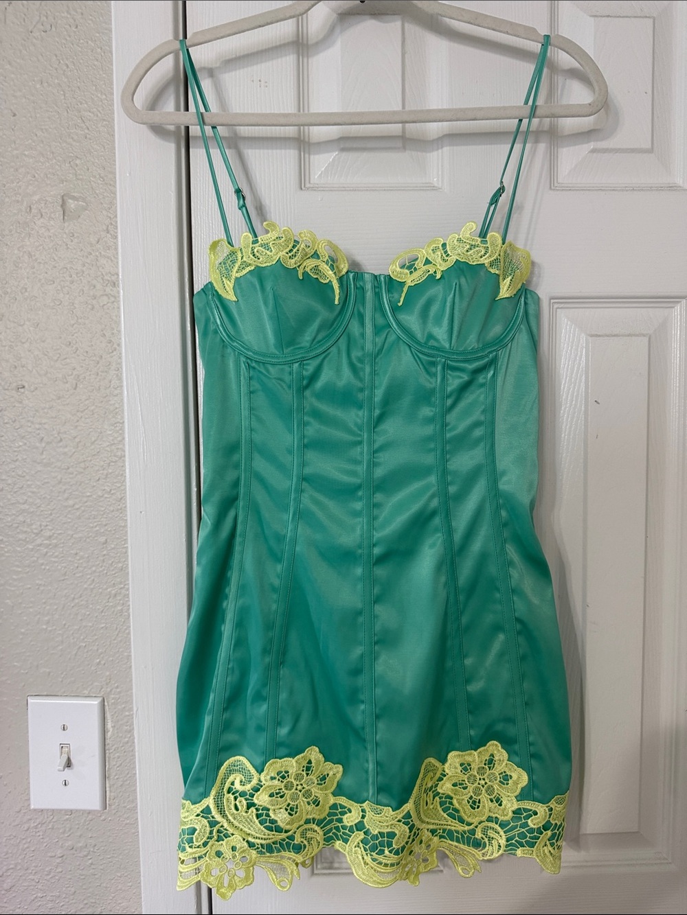 MESHKI Tatiana Corset Mini Dress with Lace Mint Green NWT Size Small - Picture 3 of 7